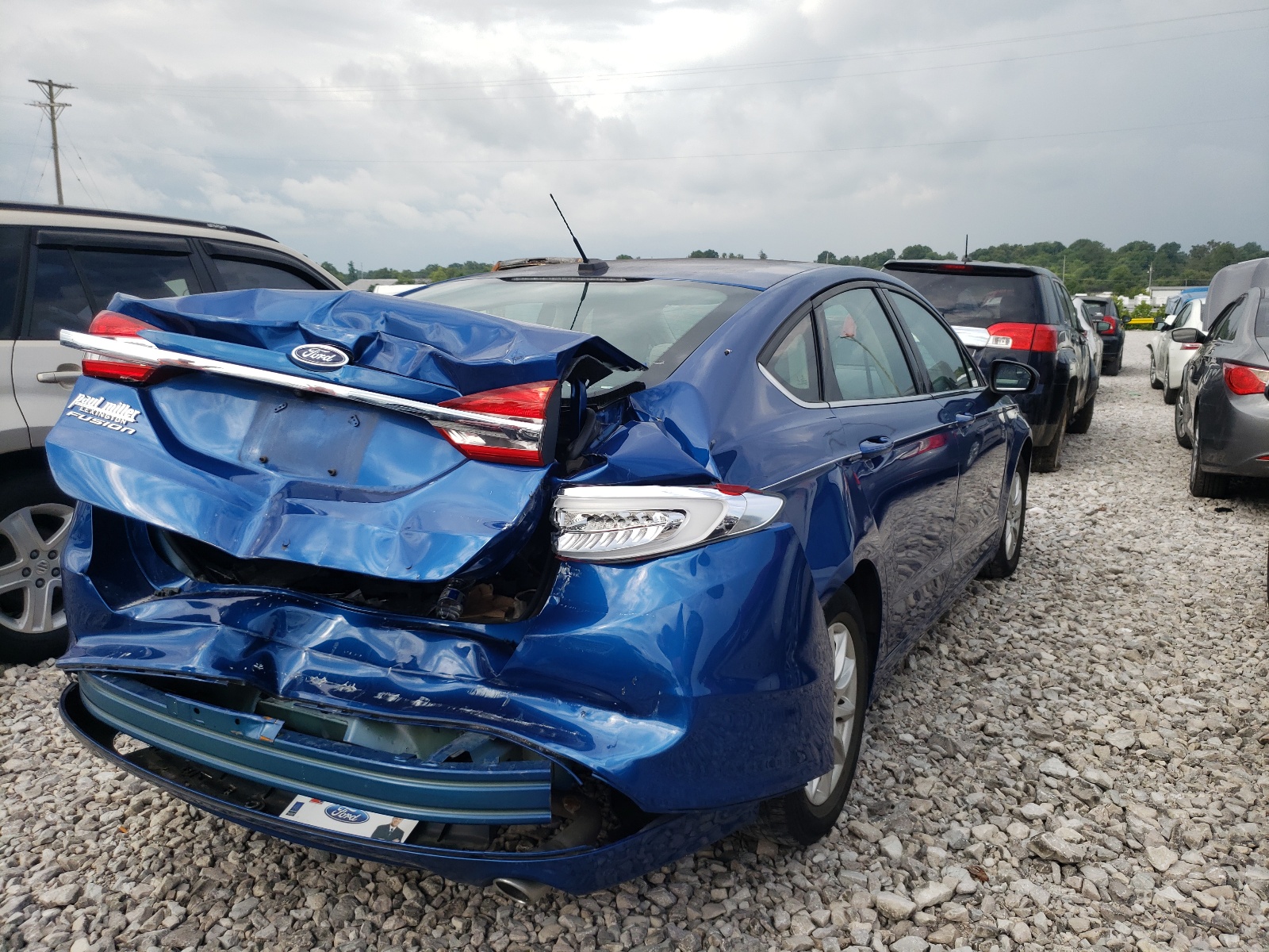 Zdjęcie 4 z aukcji – 2017 FORD FUSION S z VIN 3FA6P0G75HR282906