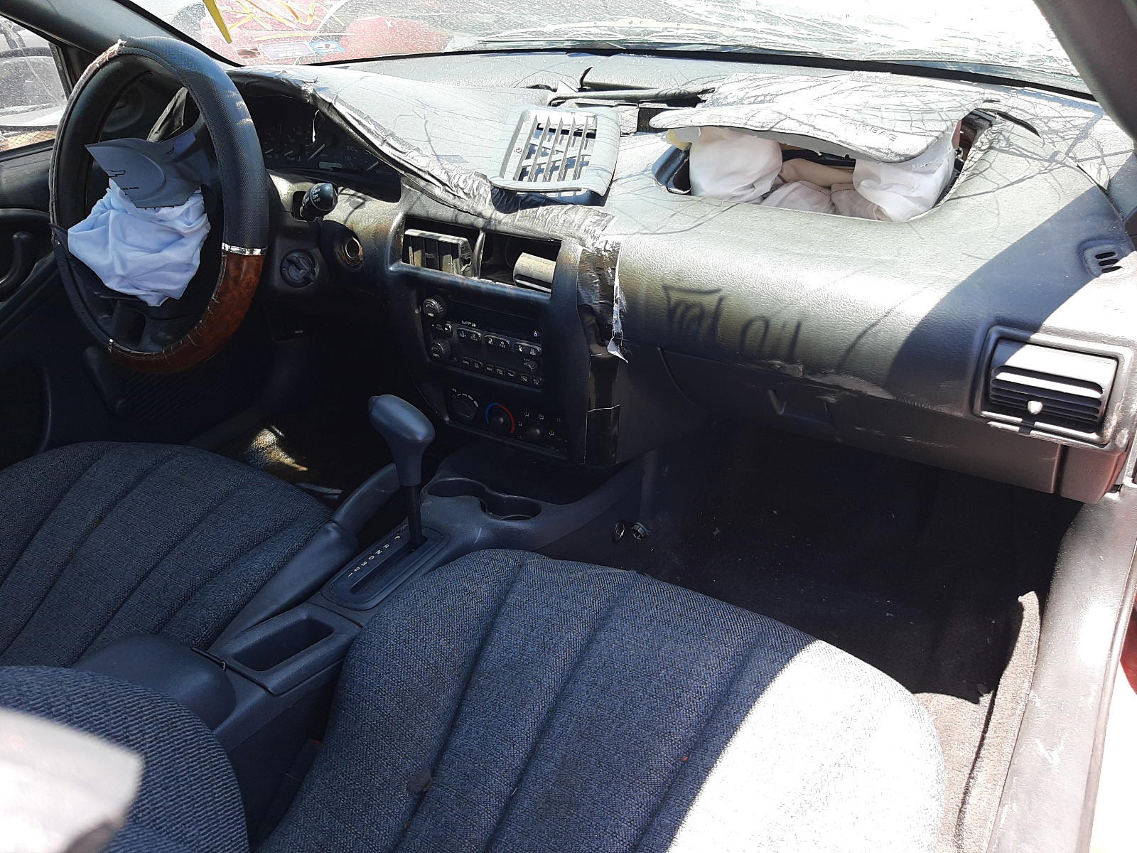 Photo 9 from auction – 2004 CHEVROLET CAVALIER with VIN 1G1JC12F147282819