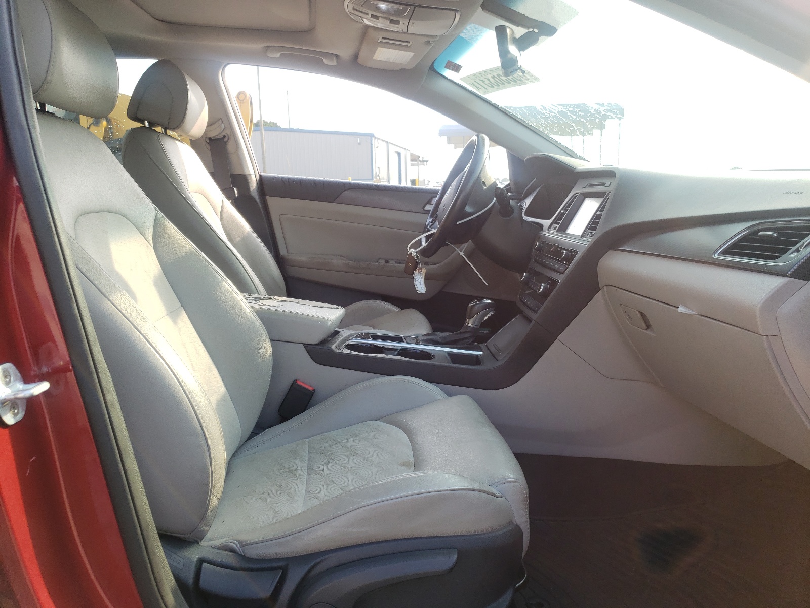 Photo 5 from auction – 2016 HYUNDAI SONATA SPO with VIN 5NPE34AF1GH380003