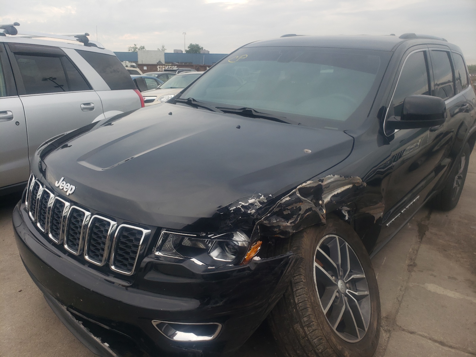 Photo 2 from auction – 2018 JEEP GRAND CHER with VIN 1C4RJFAG8JC444021