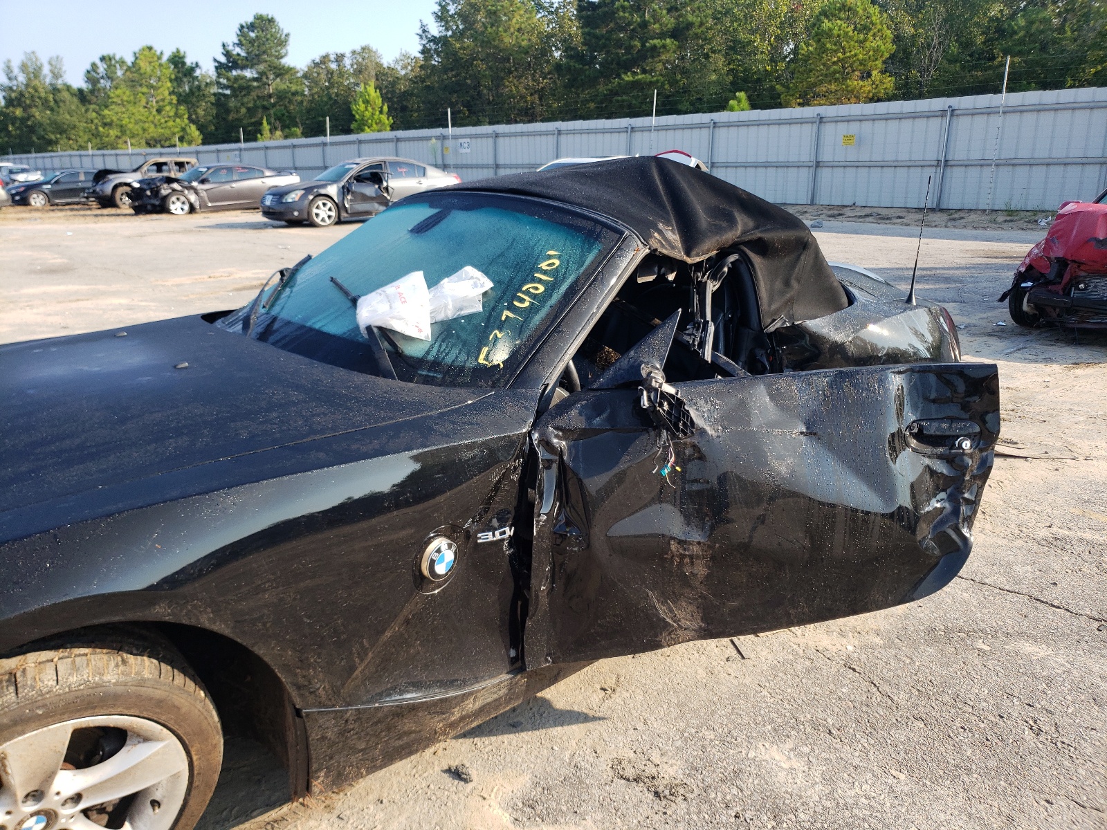 Photo 9 from auction – 2006 BMW Z4 3.0 with VIN 4USBU33516LW68316