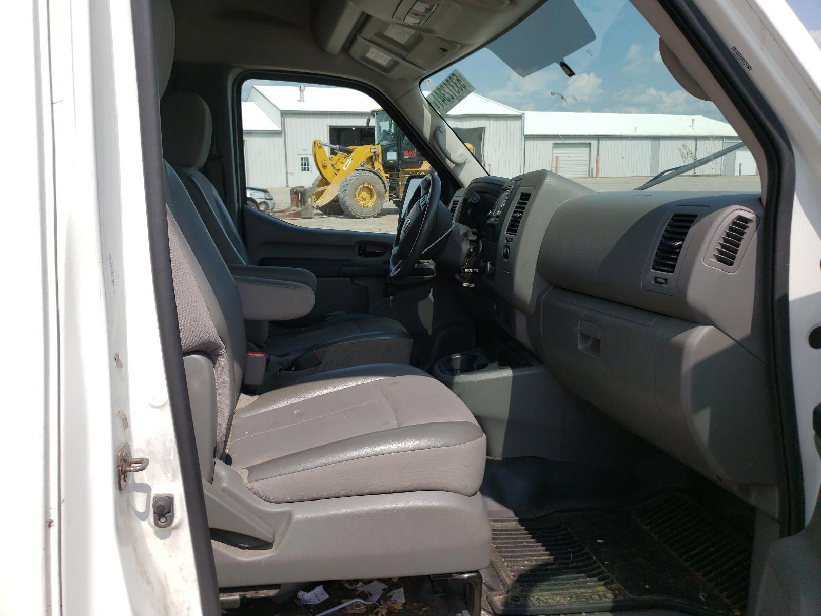 Photo 5 from auction – 2018 NISSAN VAN with VIN 1N6BF0LY4JN806918