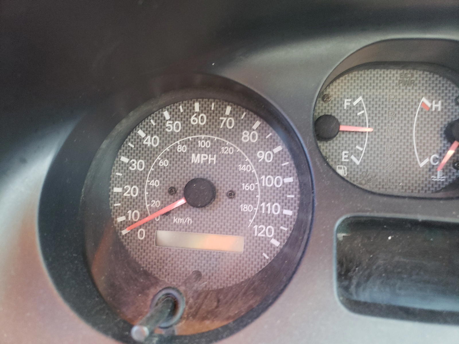 Photo 8 from auction – 2000 TOYOTA RAV4 with VIN JT3GP10V1Y0045167