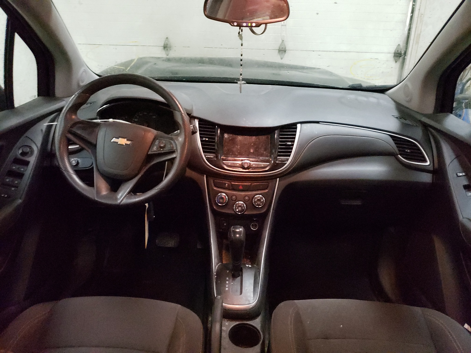 Photo 9 from auction – 2019 CHEVROLET TRAX LS with VIN 3GNCJKSB4KL127965