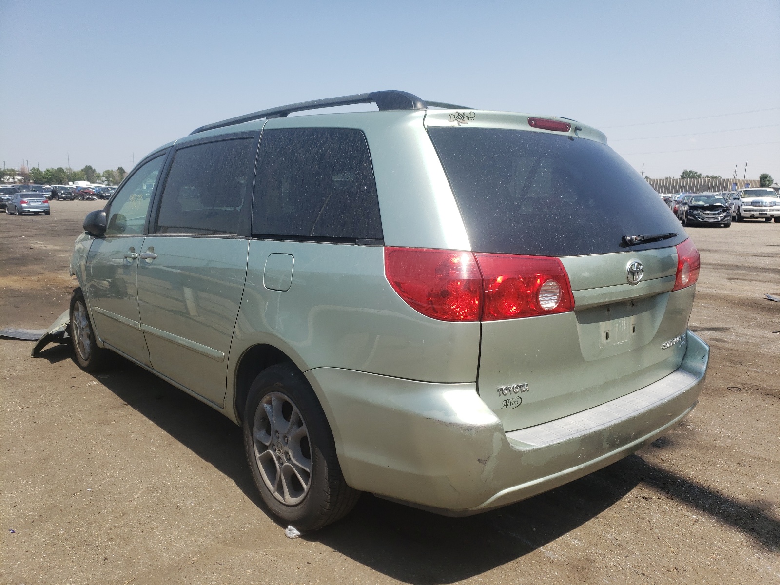 Photo 3 from auction – 2006 TOYOTA SIENNA LE with VIN 5TDBA23C16S074363