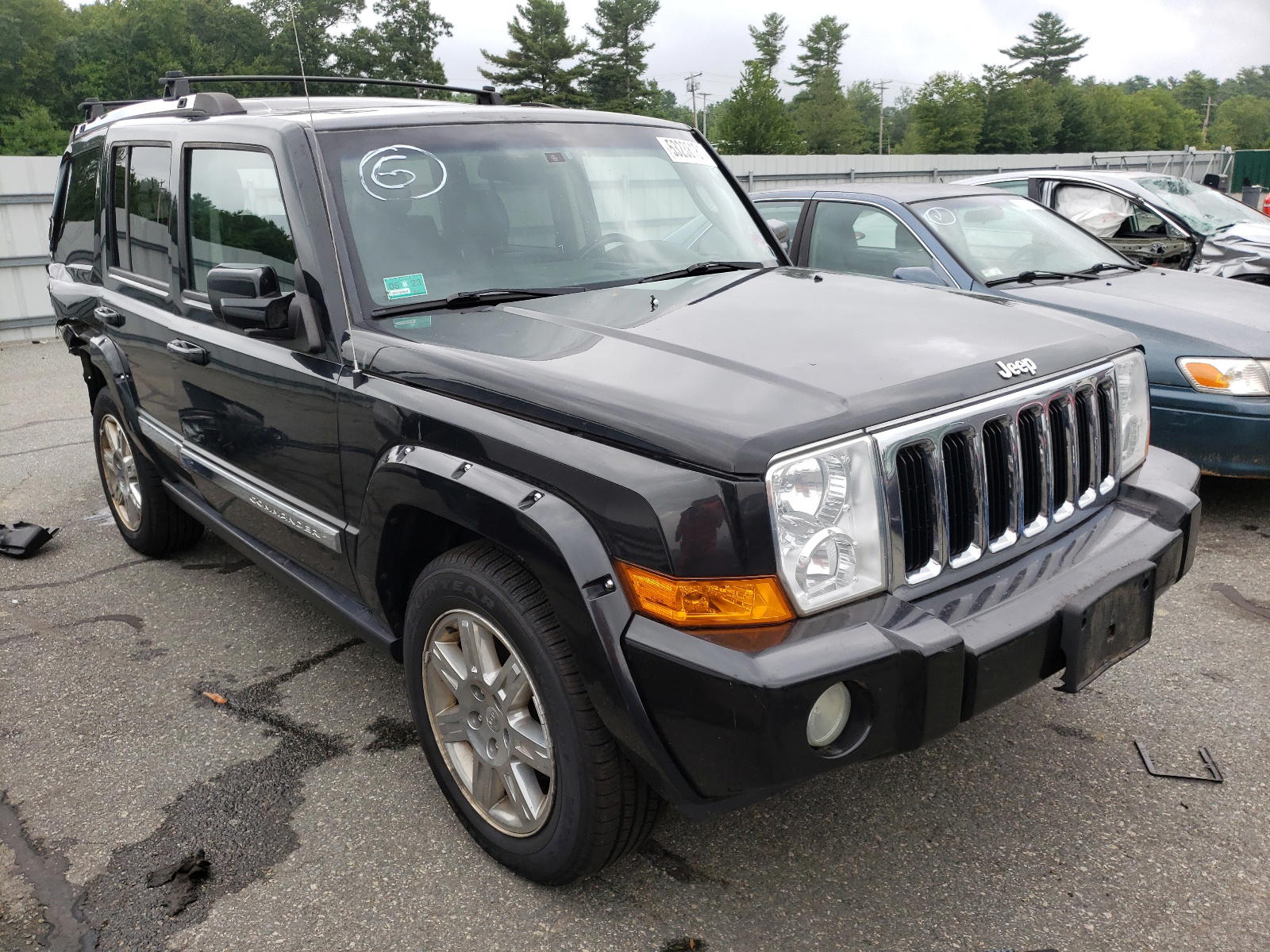 JEEP COMMANDER 2010 with VIN 1J4RG5GT4AC158352 - Photo from auction