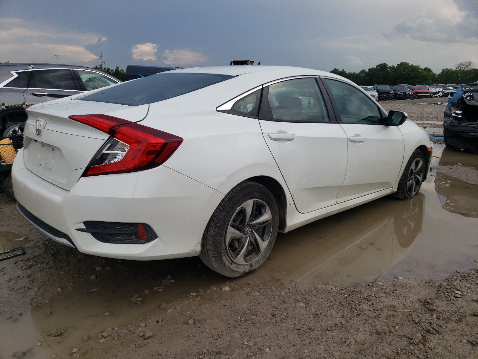 Photo 4 from auction – 2020 HONDA CIVIC LX with VIN 19XFC2F62LE030475