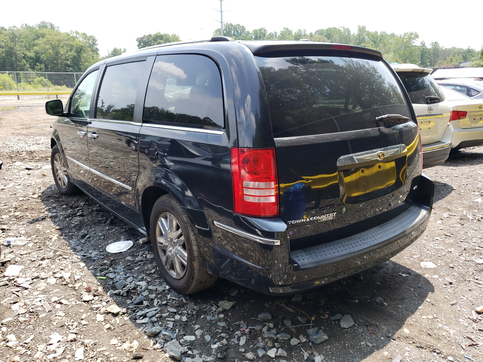 Photo 3 from auction – 2008 CHRYSLER TOWN & COU with VIN 2A8HR64X48R632111