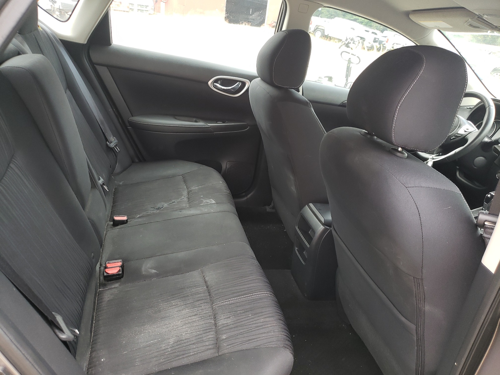 Photo 6 from auction – 2016 NISSAN SENTRA S with VIN 3N1AB7AP9GY326692