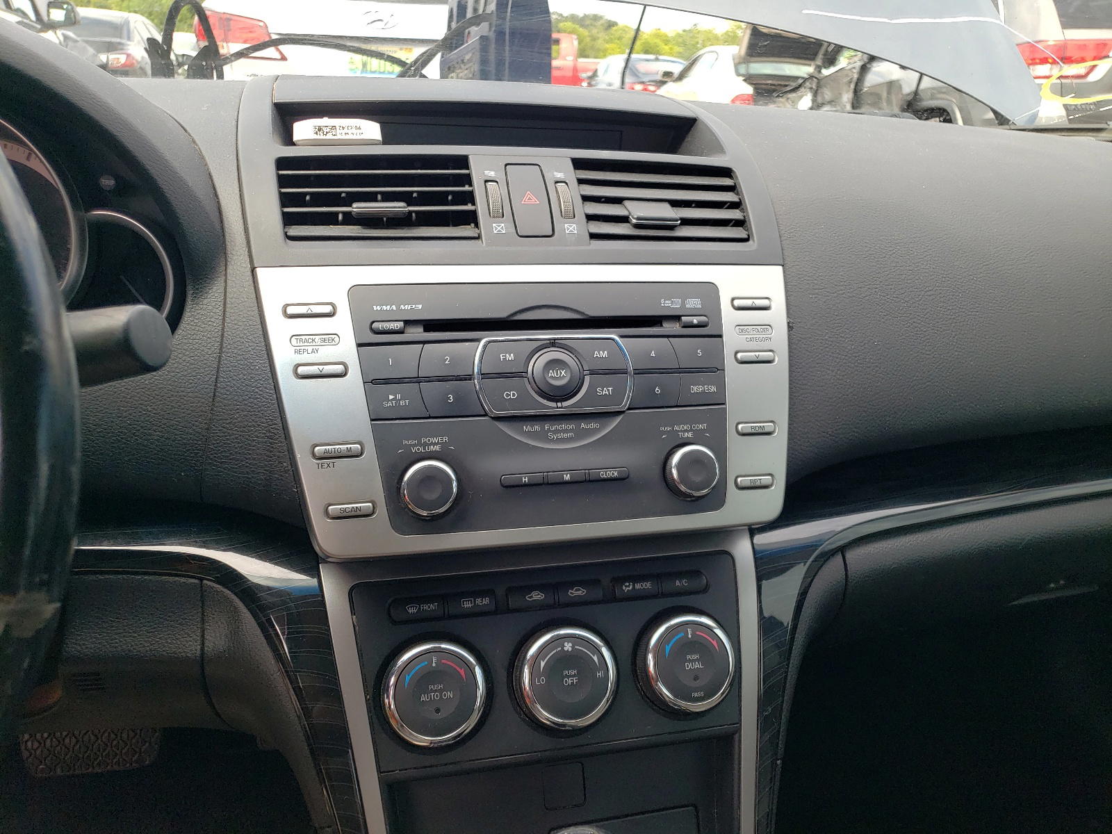 Photo 9 from auction – 2009 MAZDA 6 I with VIN 1YVHP82A595M41880