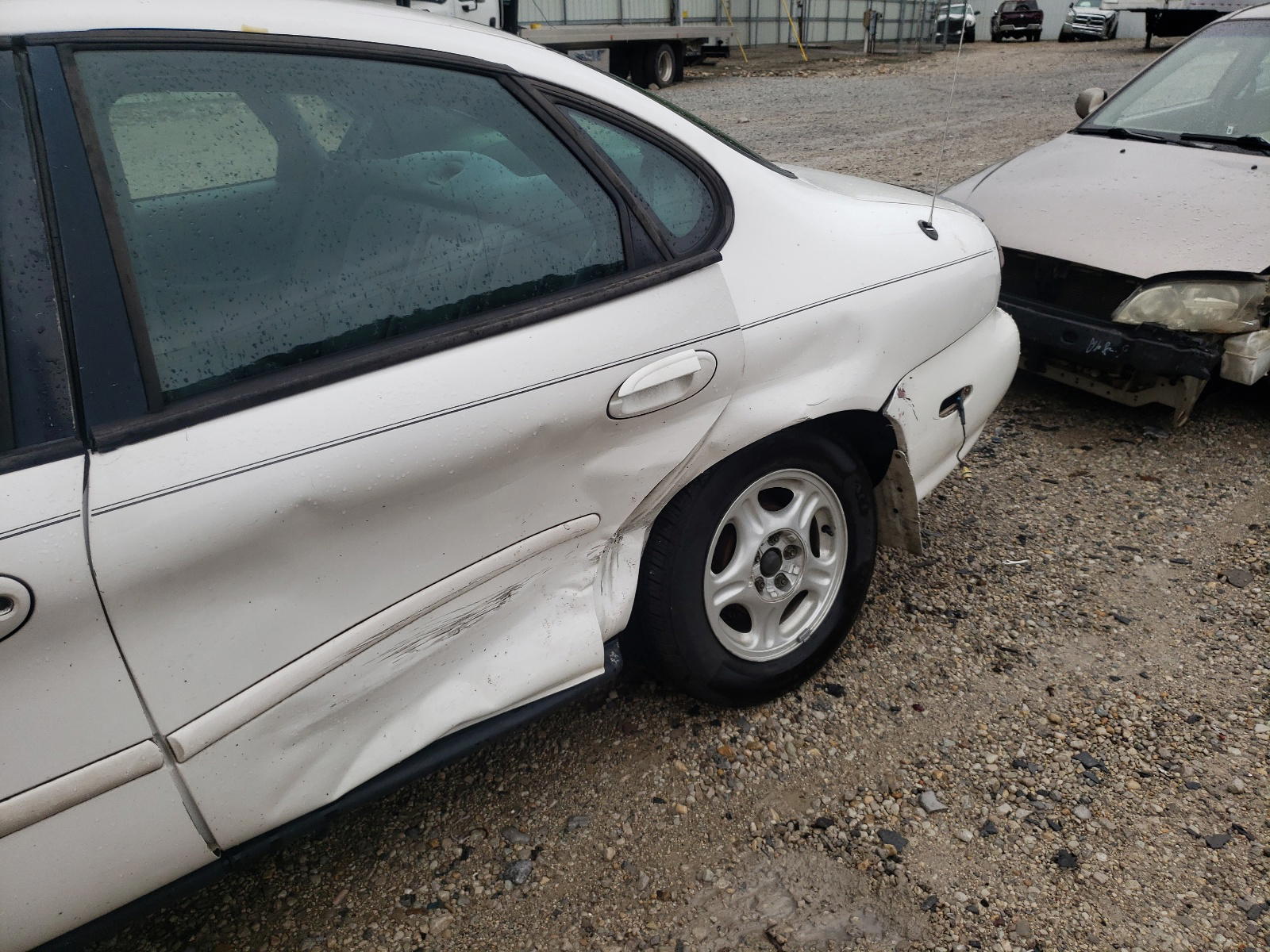 Photo 9 from auction – 1996 FORD TAURUS GL with VIN 1FALP52U7TG112074