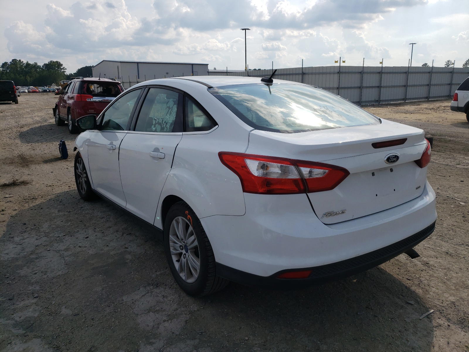 Photo 3 from auction – 2012 FORD FOCUS SEL with VIN 1FAHP3H22CL344525