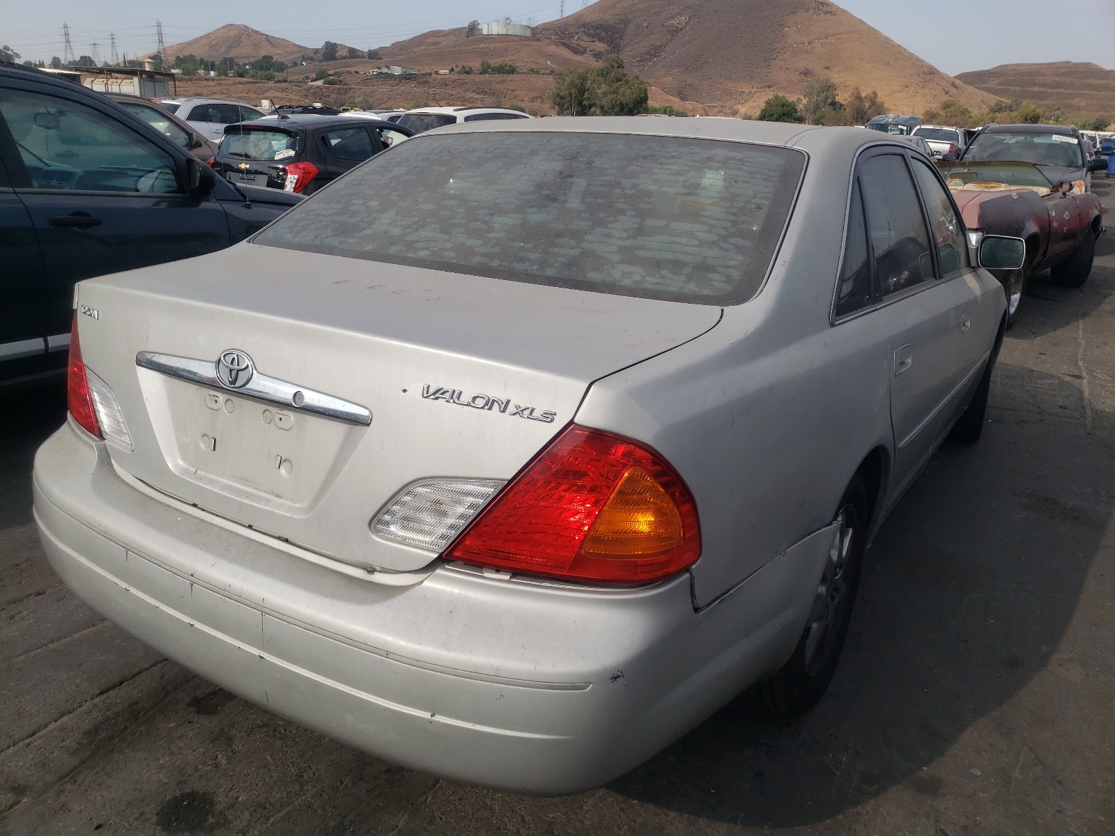 Photo 4 from auction – 2002 TOYOTA AVALON XL with VIN 4T1BF28B52U233646