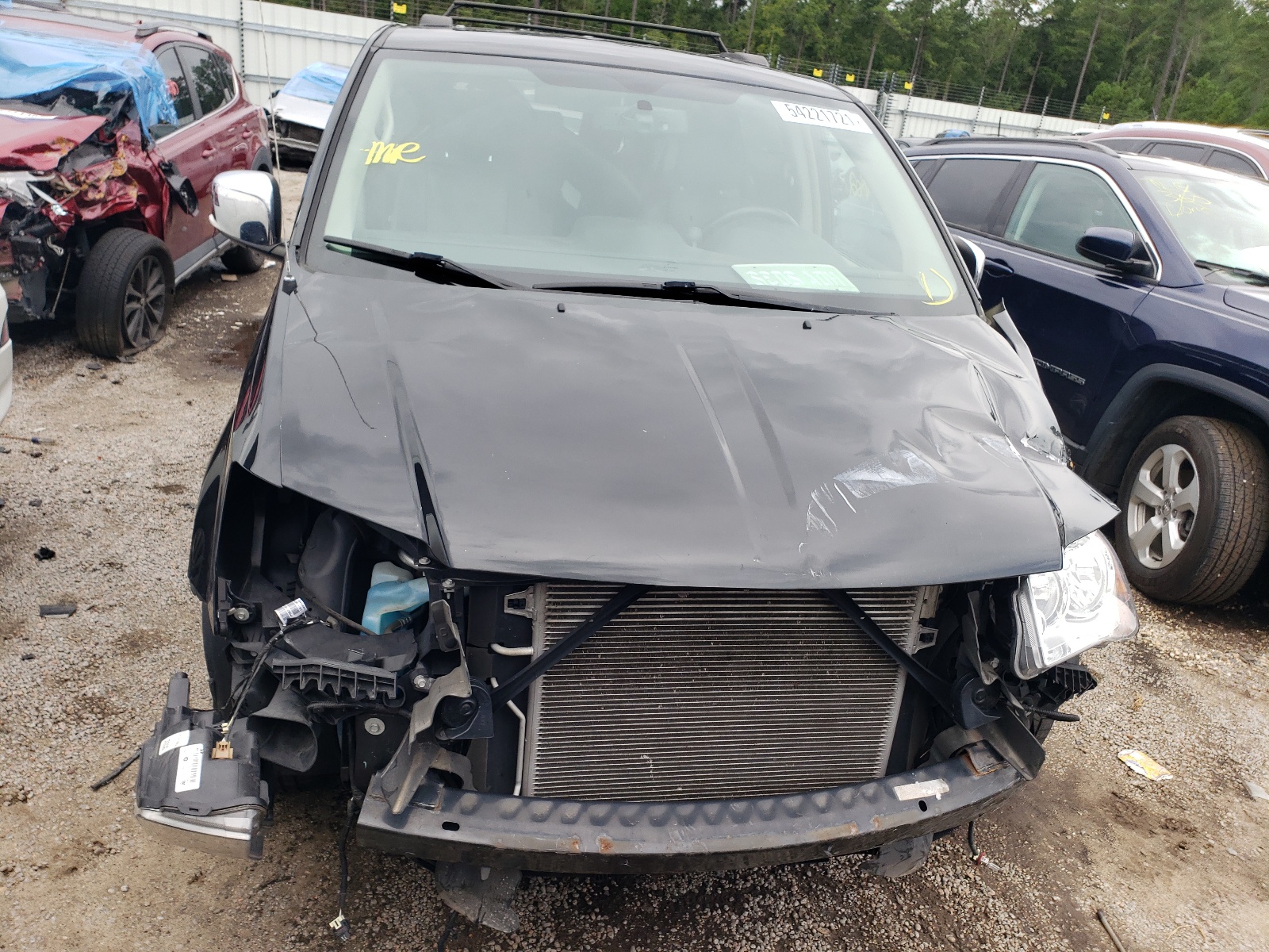 Photo 9 from auction – 2015 CHRYSLER TOWN & COU with VIN 2C4RC1CG0FR677688