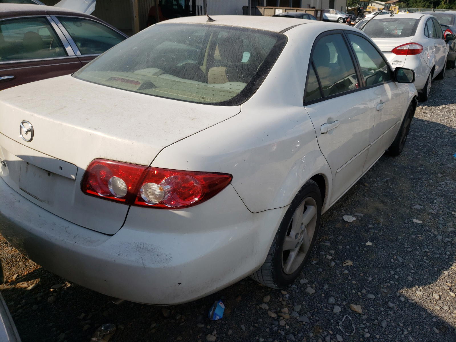 Photo 4 from auction – 2004 MAZDA 6 I with VIN 1YVFP80C245N43870