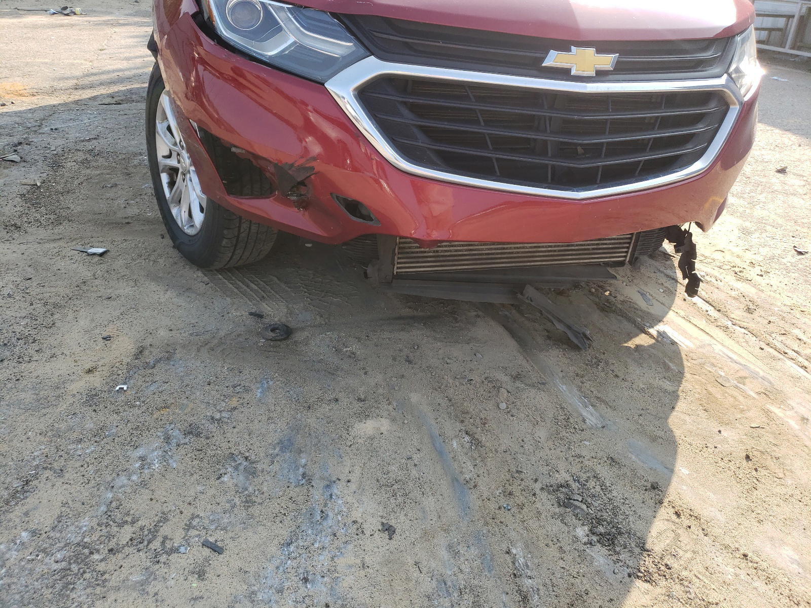 Photo 9 from auction – 2018 CHEVROLET EQUINOX LT with VIN 3GNAXJEV9JS528339