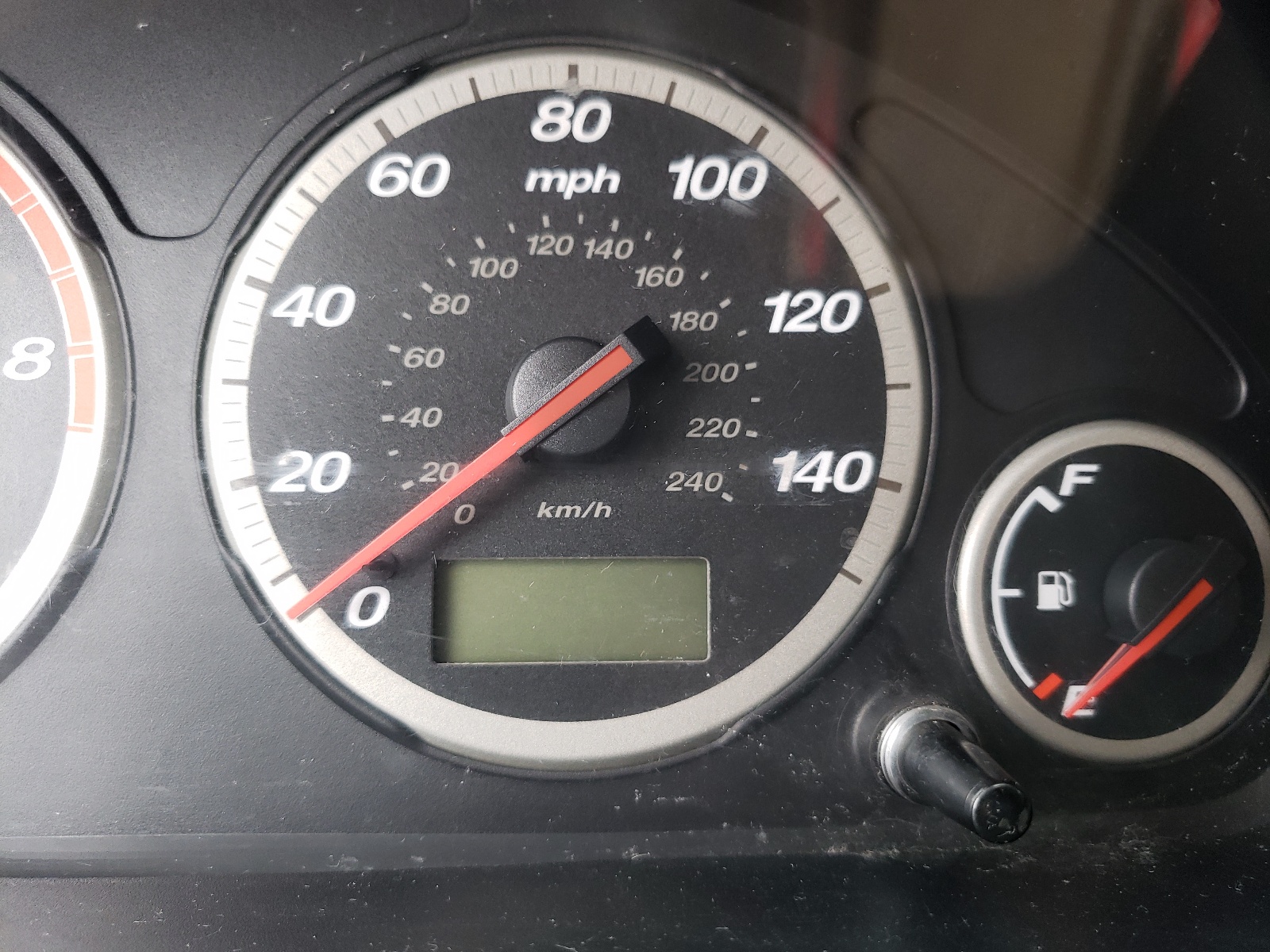 Photo 8 from auction – 2002 HONDA CR-V EX with VIN JHLRD78812C092738