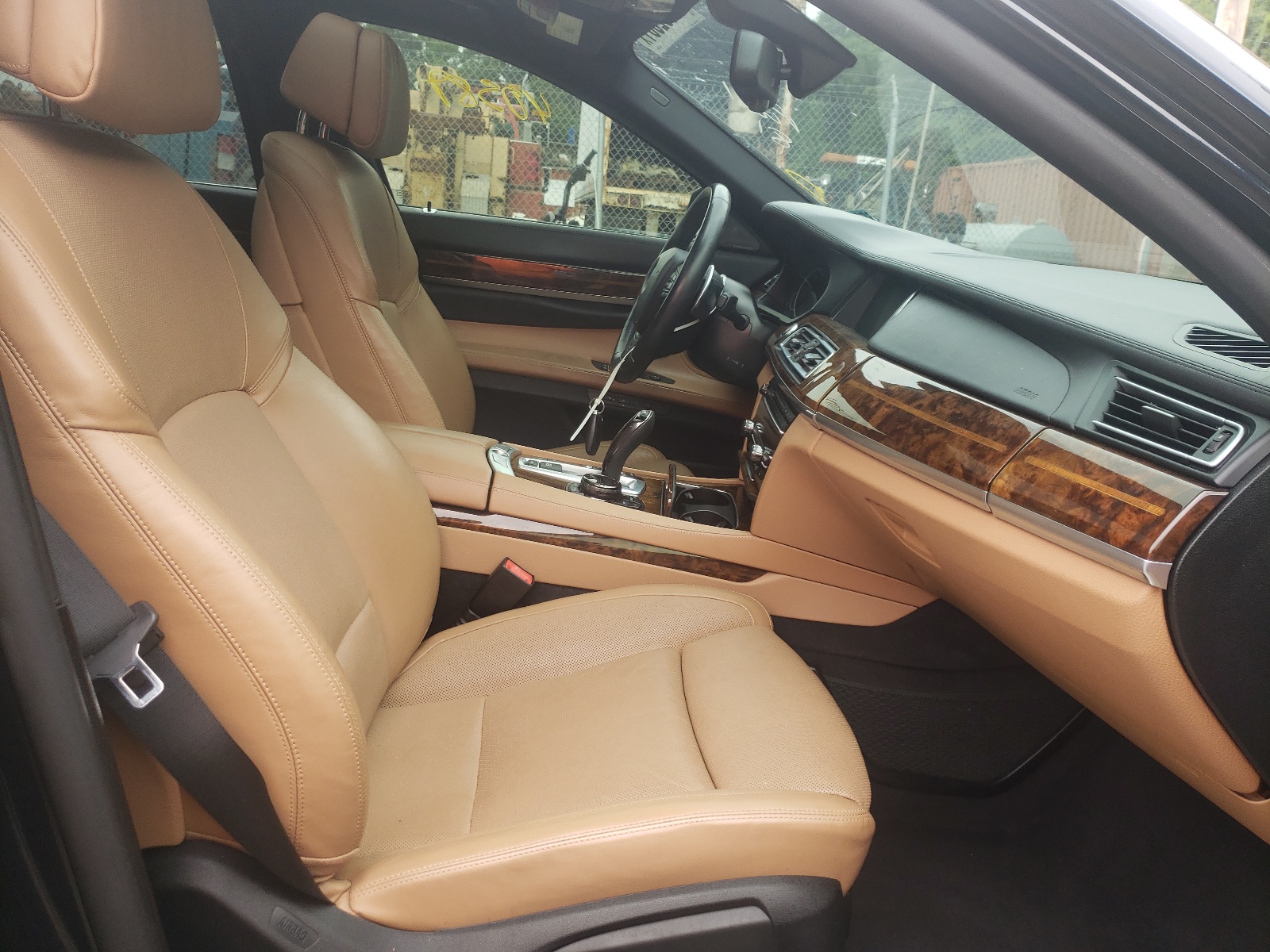 Photo 5 from auction – 2014 BMW 750 IL with VIN WBAYE8C5XED135963