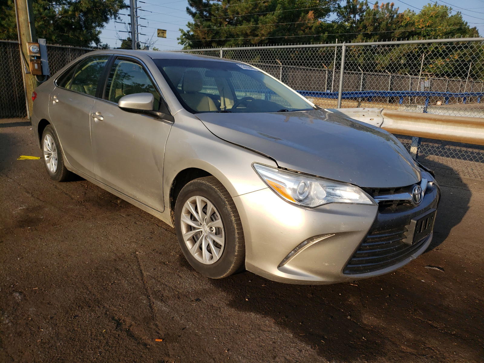 TOYOTA CAMRY LE 2016 with VIN 4T4BF1FK6GR543038 - Photo from auction