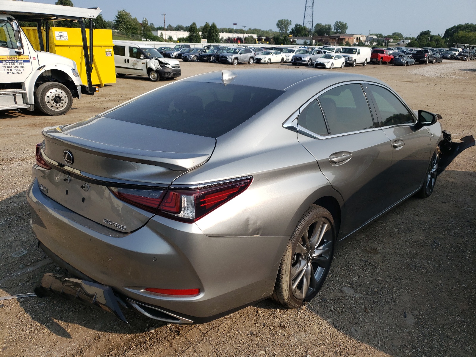 Photo 4 from auction – 2019 LEXUS ES 350 with VIN 58ABZ1B13KU009902