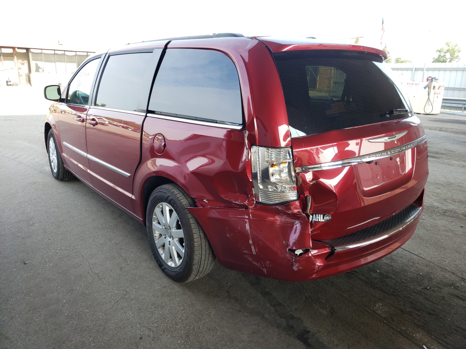 Photo 3 from auction – 2014 CHRYSLER TOWN & COU with VIN 2C4RC1BG2ER134147