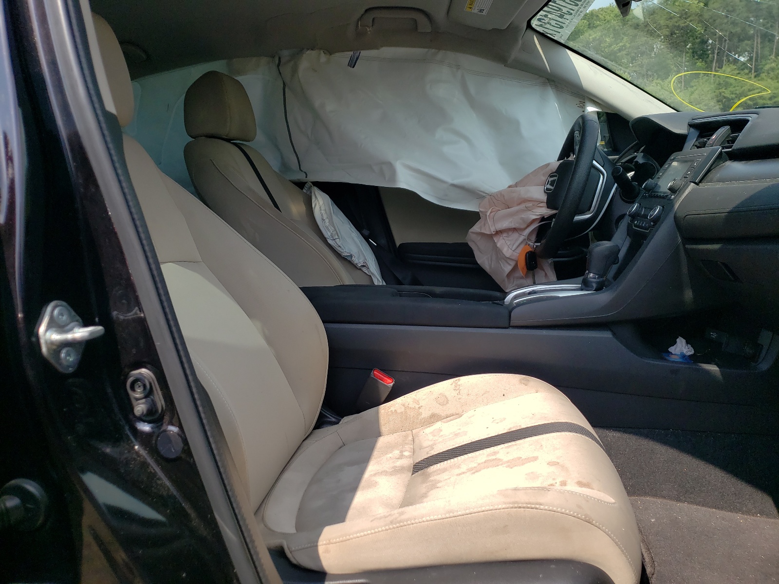 Photo 5 from auction – 2018 HONDA CIVIC LX with VIN 2HGFC2F56JH505507