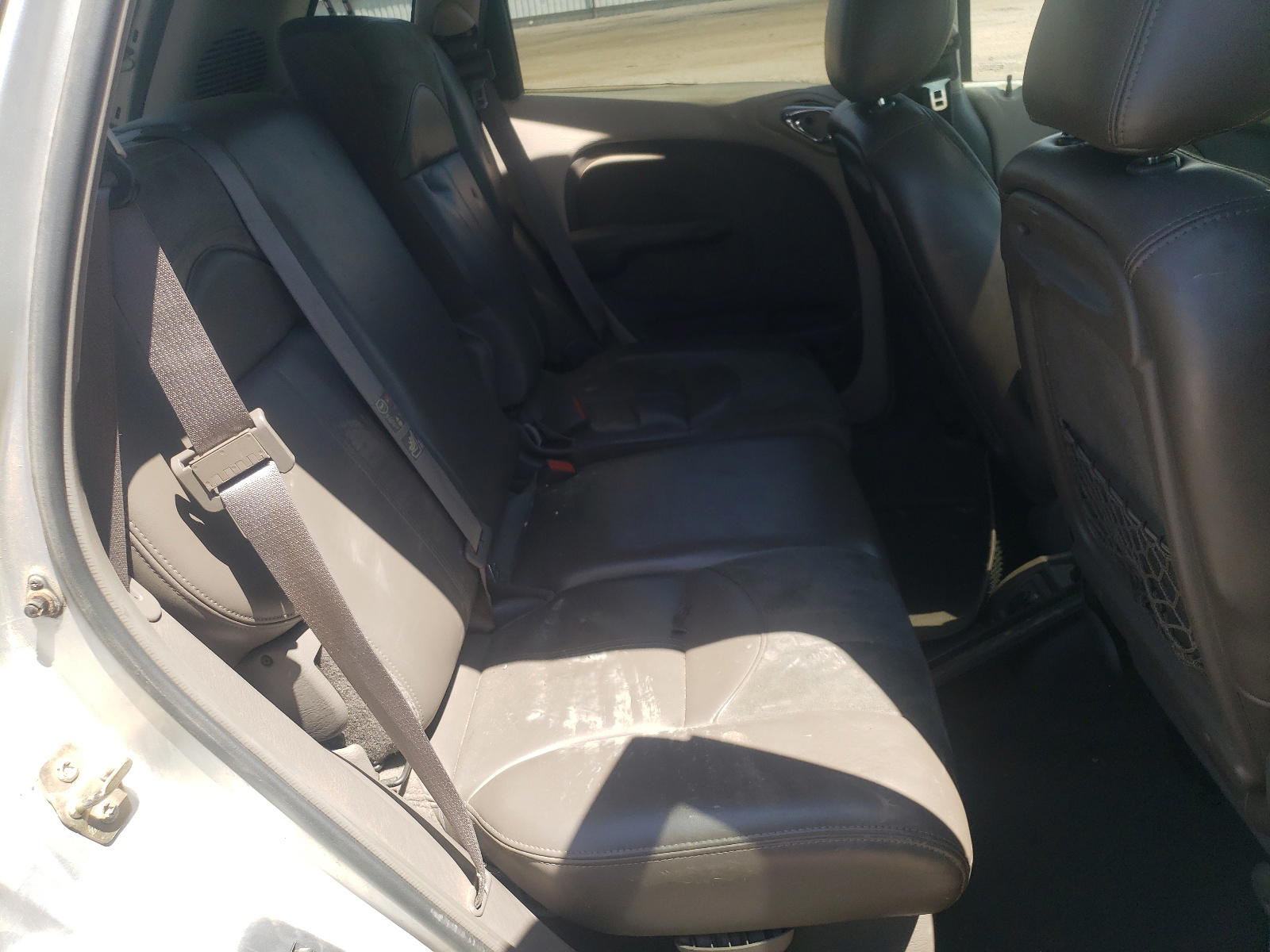 Photo 6 from auction – 2002 CHRYSLER PT CRUISER with VIN 3C8FY68BX2T254587