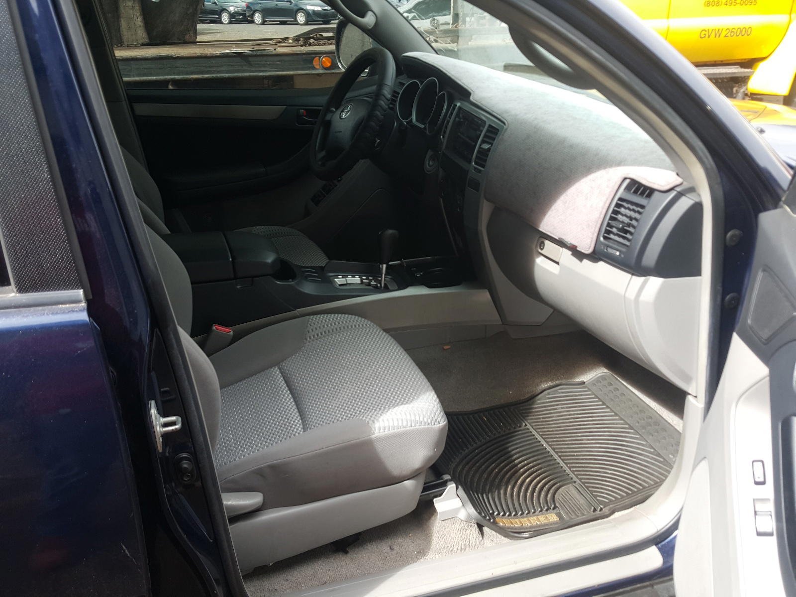 Photo 5 from auction – 2007 TOYOTA 4RUNNER SR with VIN JTEZU14R678083323