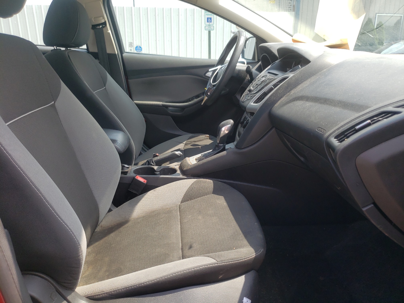 Фото 5 с аукциона – 2014 FORD FOCUS SE с VIN 1FADP3F20EL116477
