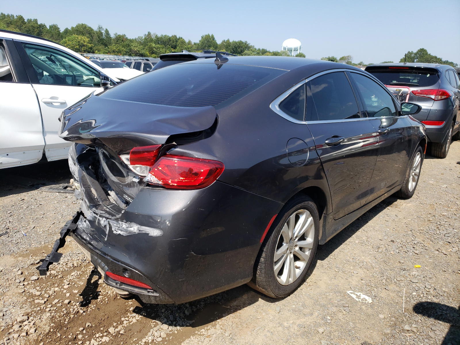 Photo 4 from auction – 2016 CHRYSLER 200 LIMITE with VIN 1C3CCCAB7GN117792