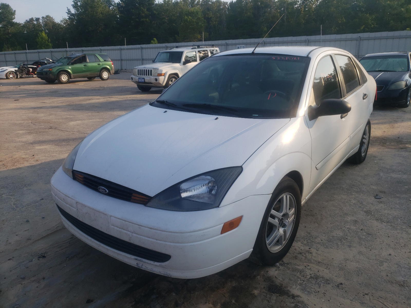 Photo 2 from auction – 2003 FORD FOCUS SE with VIN 1FAFP34P33W204796
