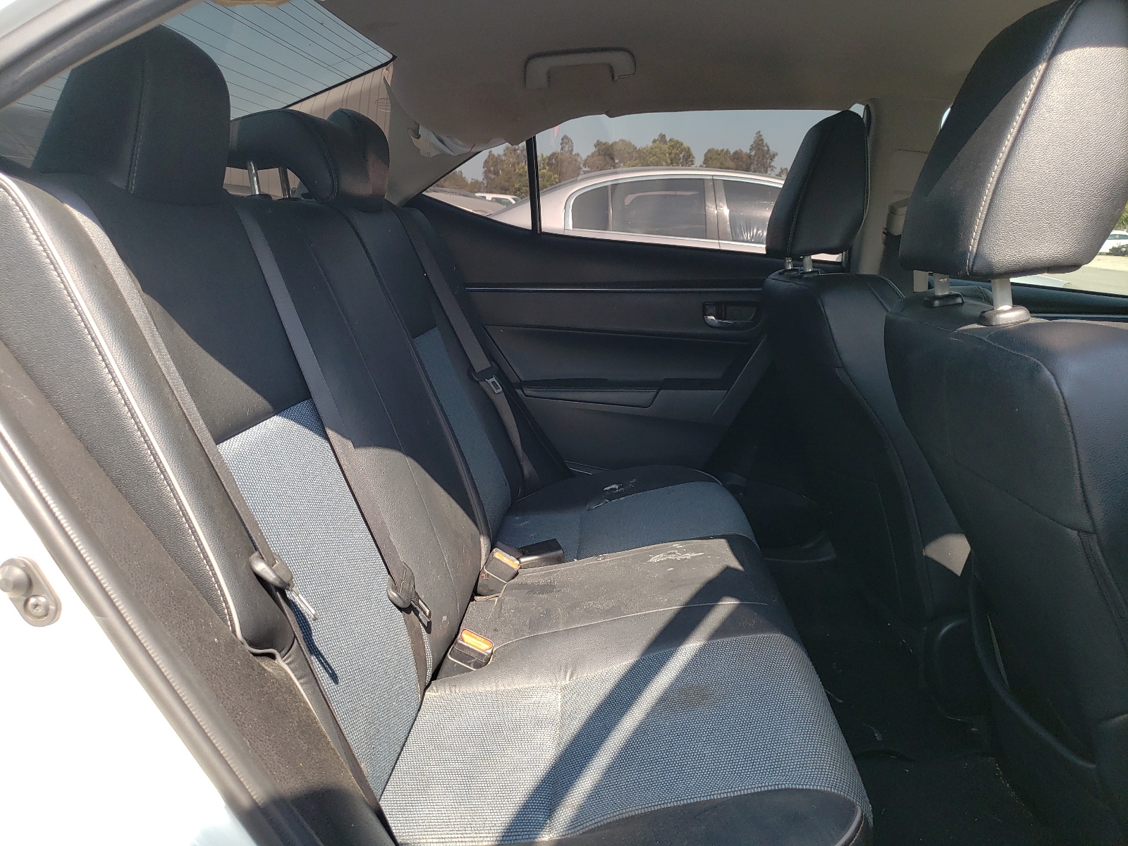 Photo 6 from auction – 2014 TOYOTA COROLLA L with VIN 5YFBURHE7EP022219