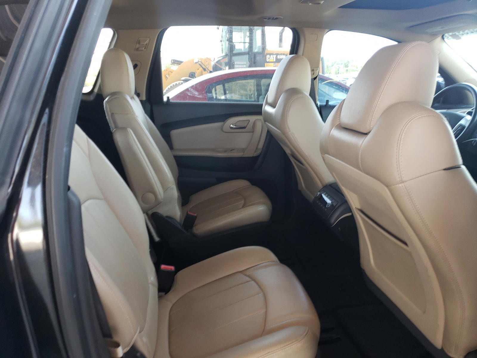 Photo 6 from auction – 2012 CHEVROLET TRAVERSE L with VIN 1GNKVLED9CJ219469