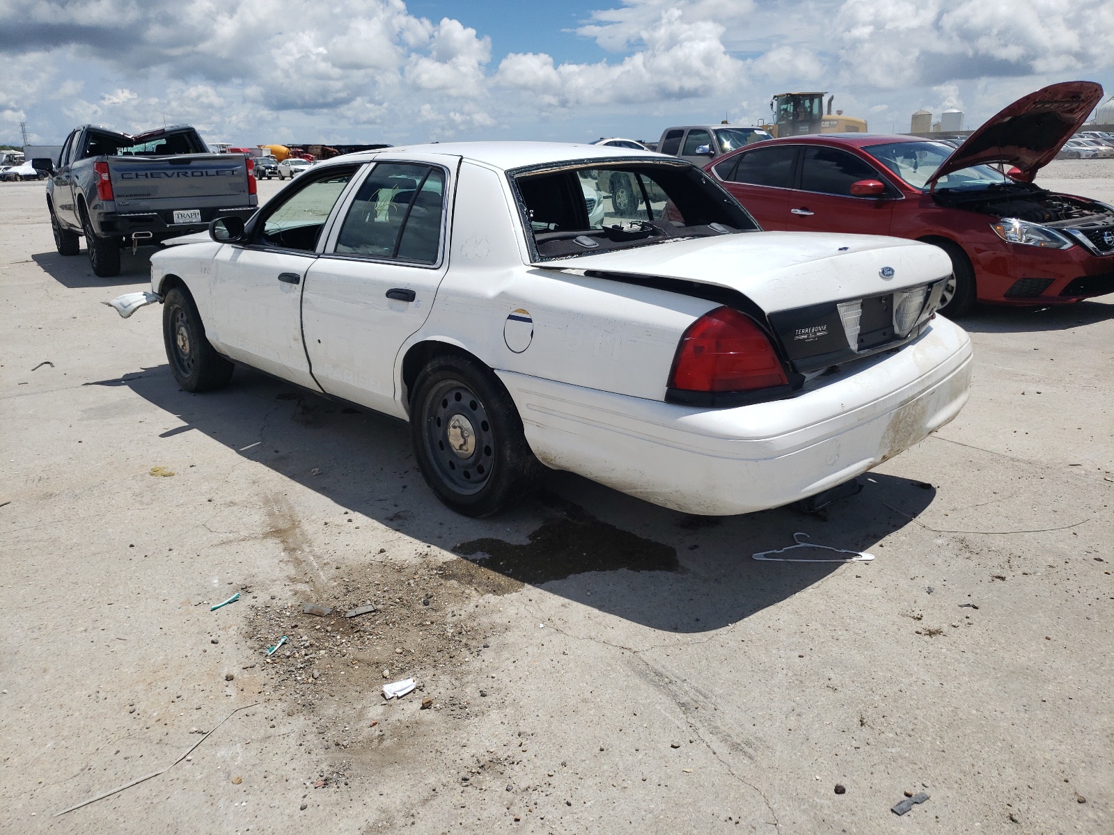 Photo 3 from auction – 2011 FORD CROWN VICT with VIN 2FABP7BV0BX123636