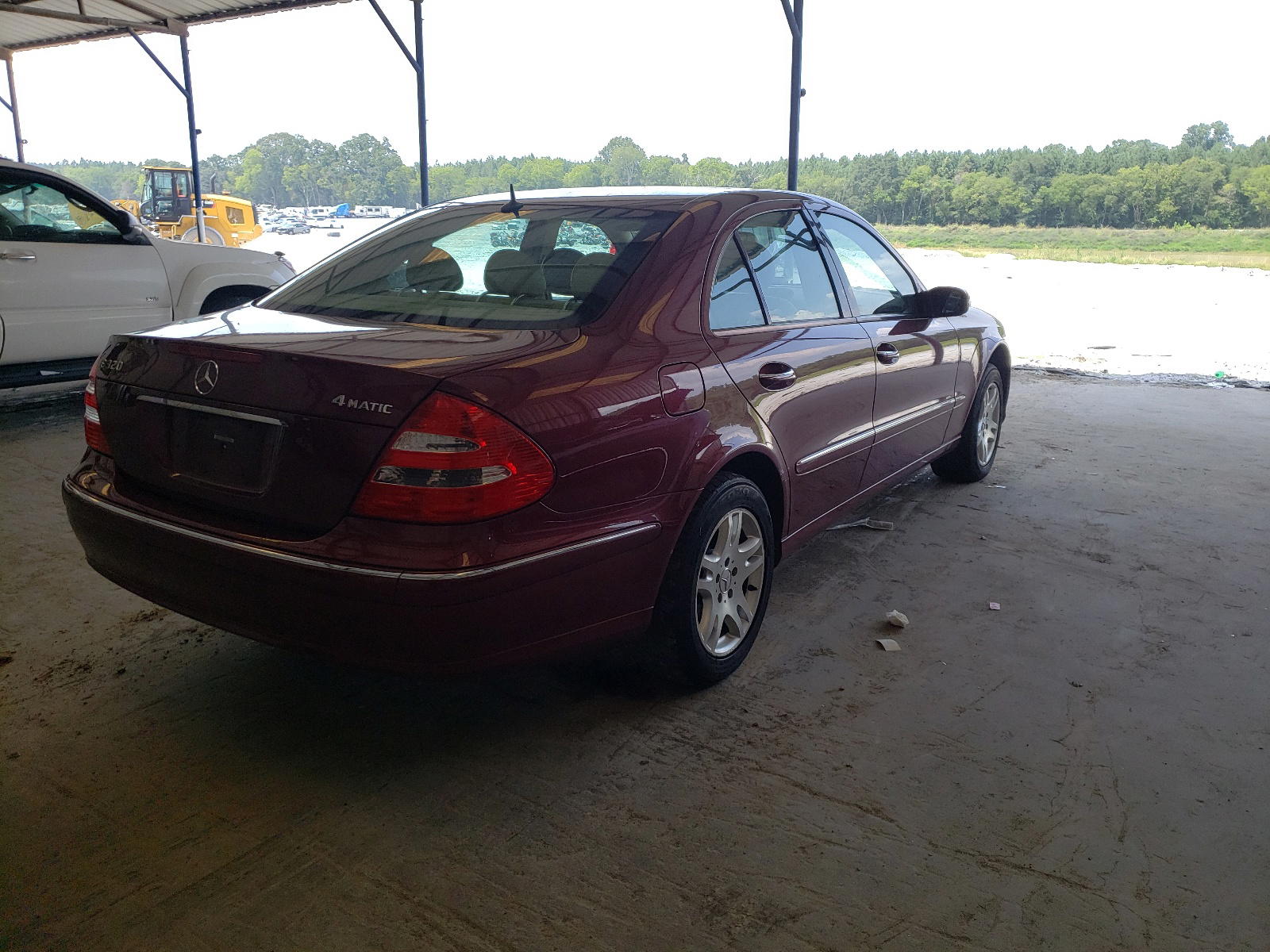 Photo 4 from auction – 2004 MERCEDES-BENZ E-CLASS with VIN WDBUF82J74X119034