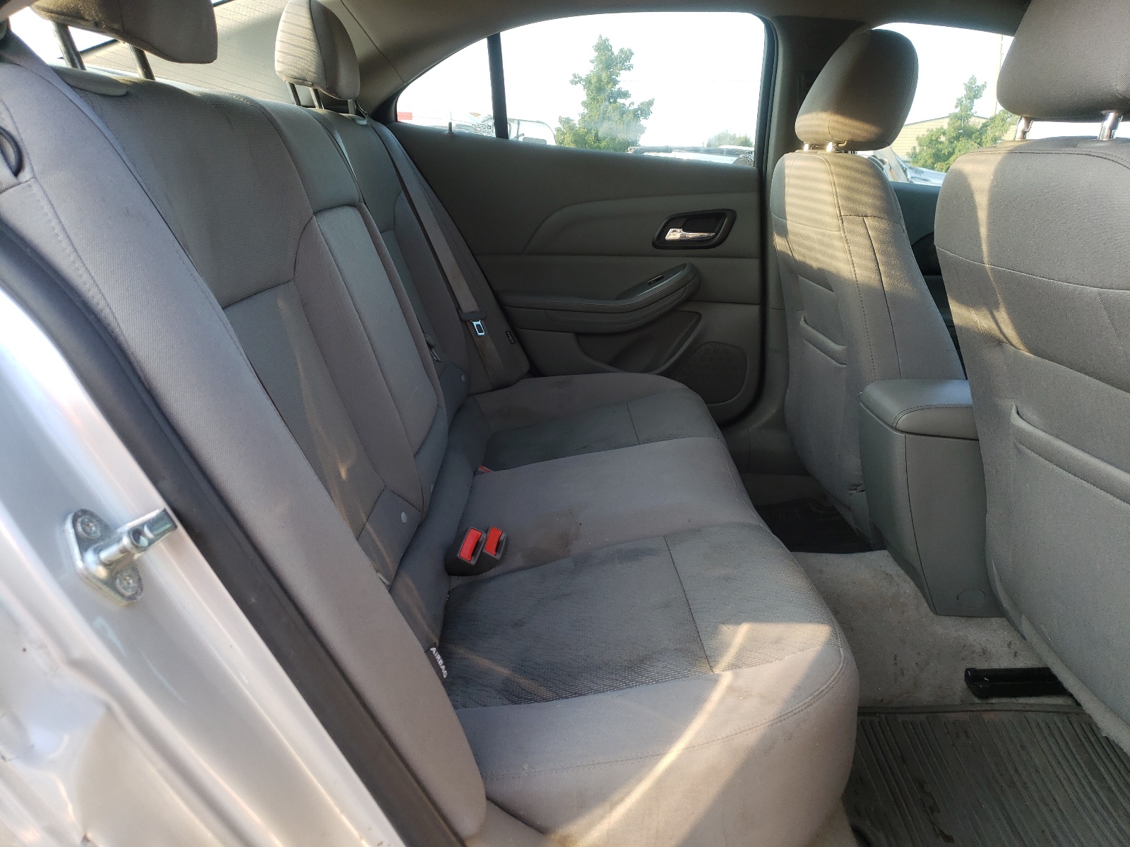 Photo 6 from auction – 2014 CHEVROLET MALIBU LS with VIN 1G11B5SL3EF105647