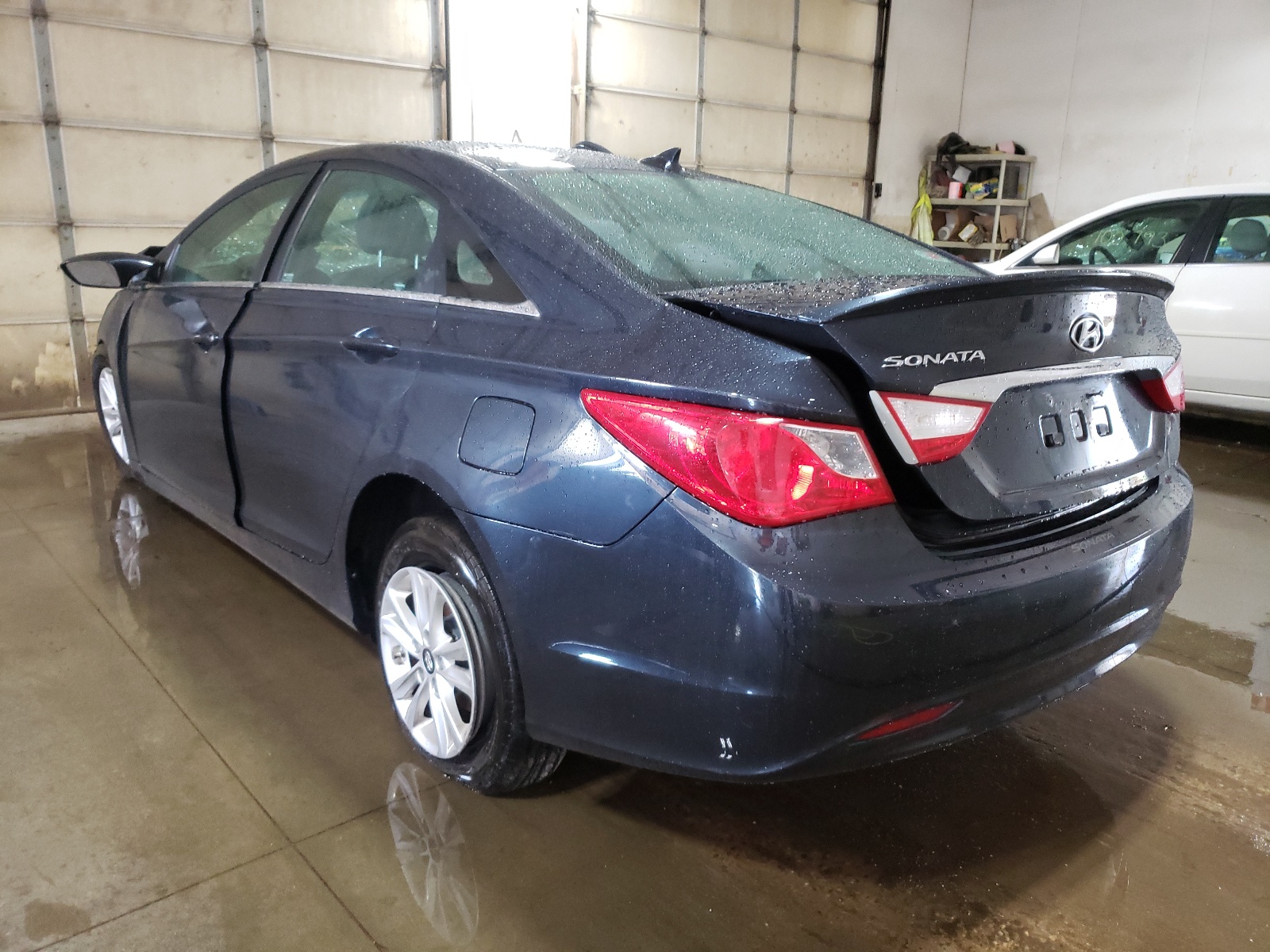 Photo 3 from auction – 2013 HYUNDAI SONATA GLS with VIN 5NPEB4AC6DH644448