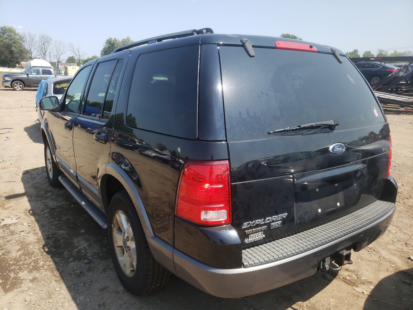 Photo 3 from auction – 2004 FORD EXPLORER X with VIN 1FMZU73K74UA16806