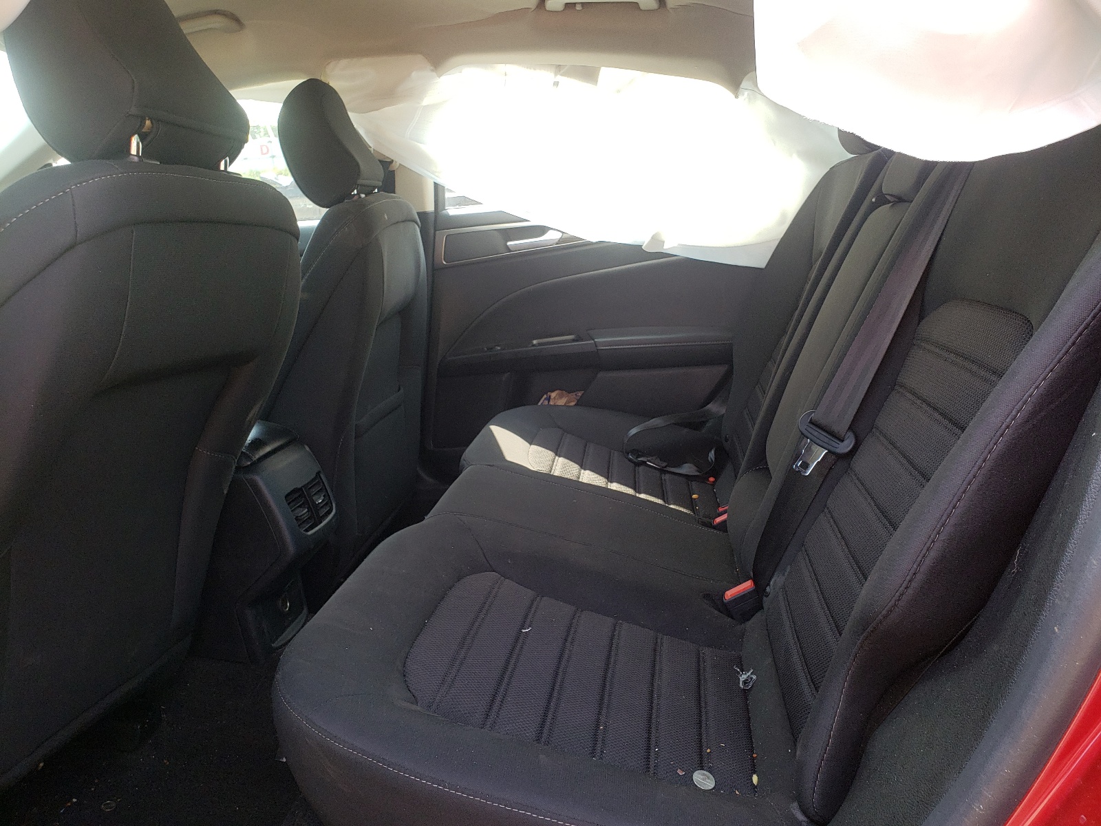 Photo 6 from auction – 2020 FORD FUSION SE with VIN 3FA6P0HD0LR165182