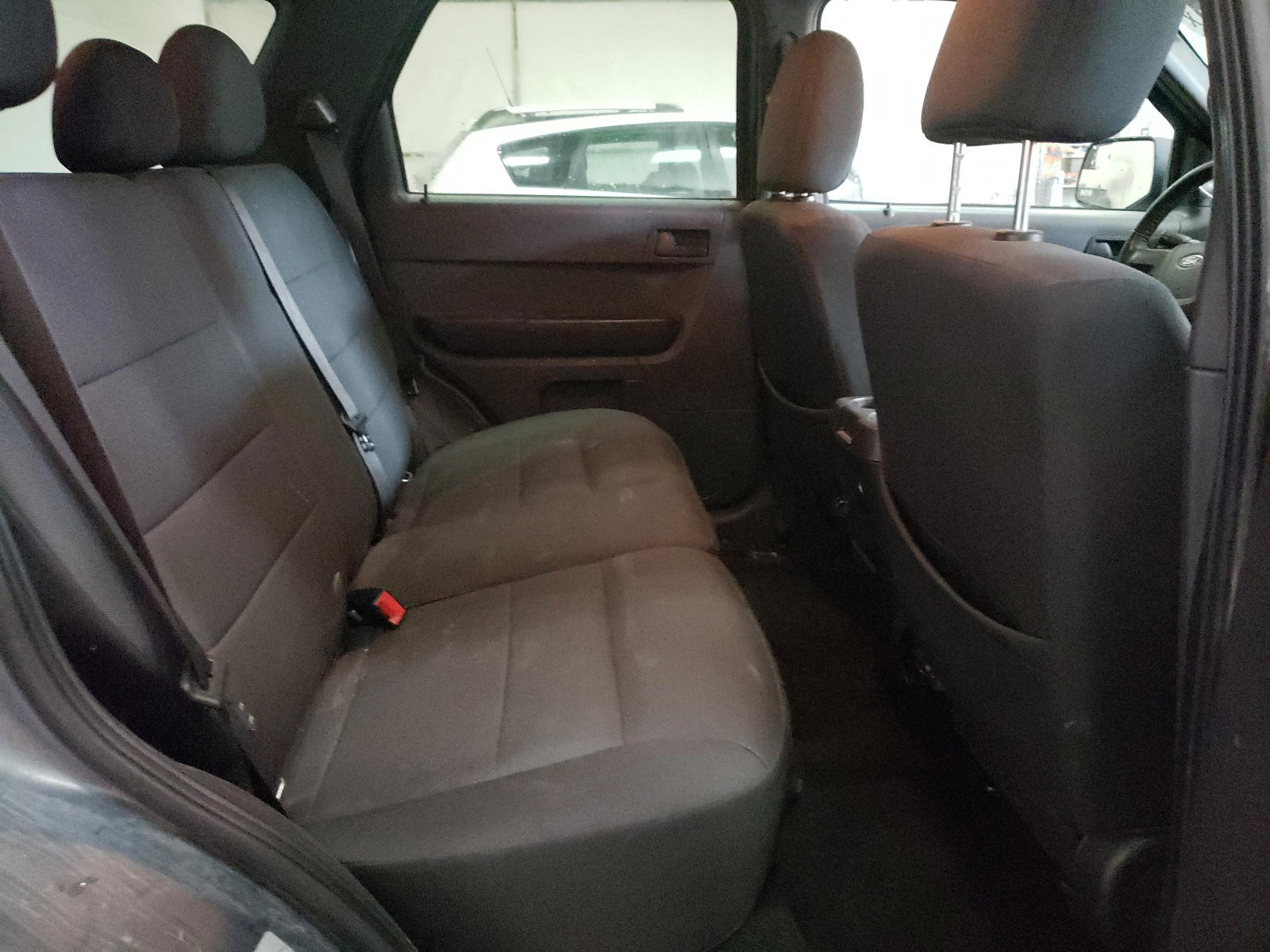 Photo 6 from auction – 2011 FORD ESCAPE XLT with VIN 1FMCU0D78BKA06821