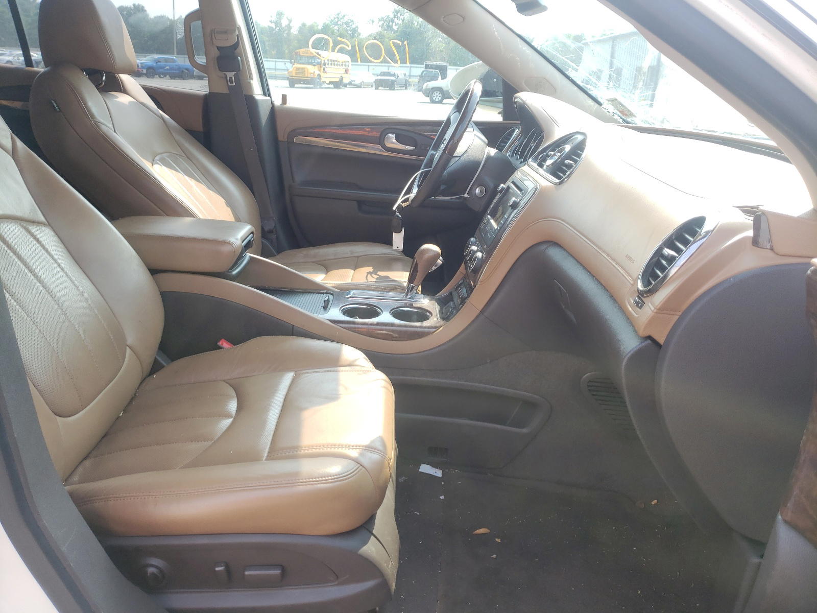 Photo 5 from auction – 2015 BUICK ENCLAVE with VIN 5GAKRBKD1FJ249244