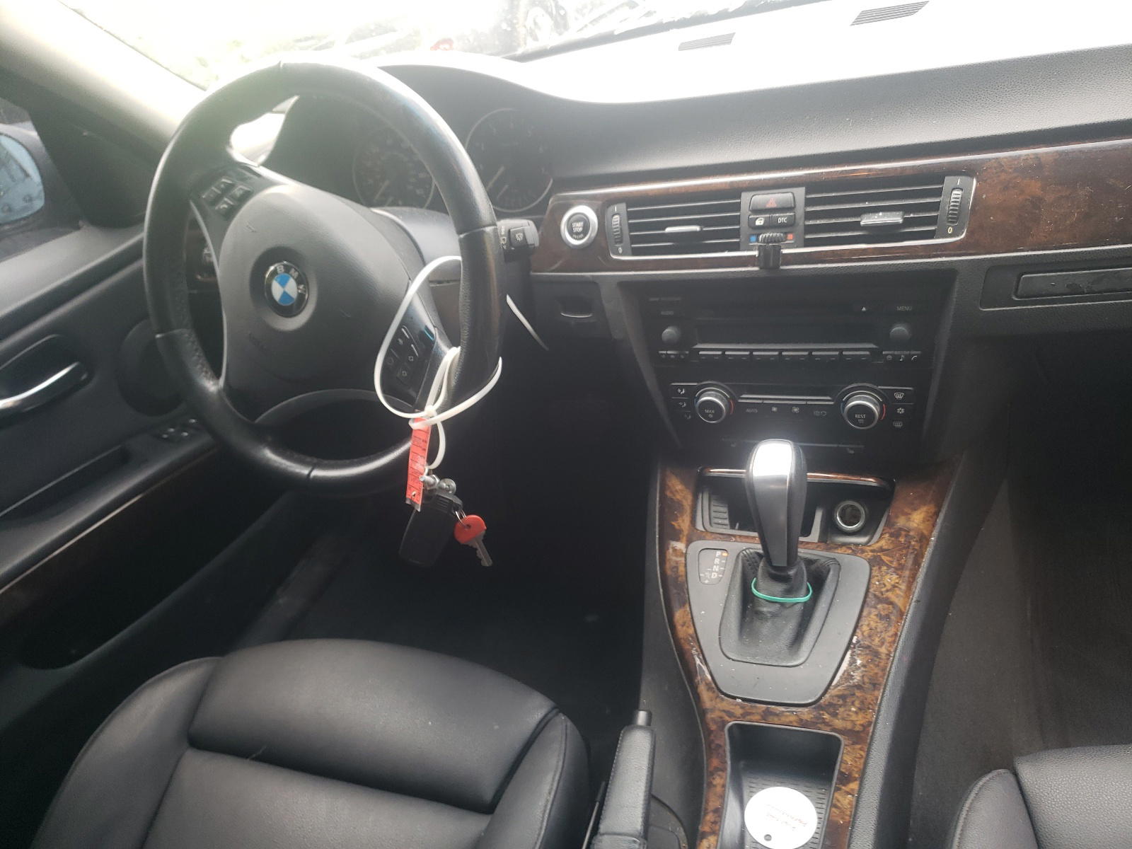 Photo 9 from auction – 2007 BMW 328 I with VIN WBAVA33507PG50007