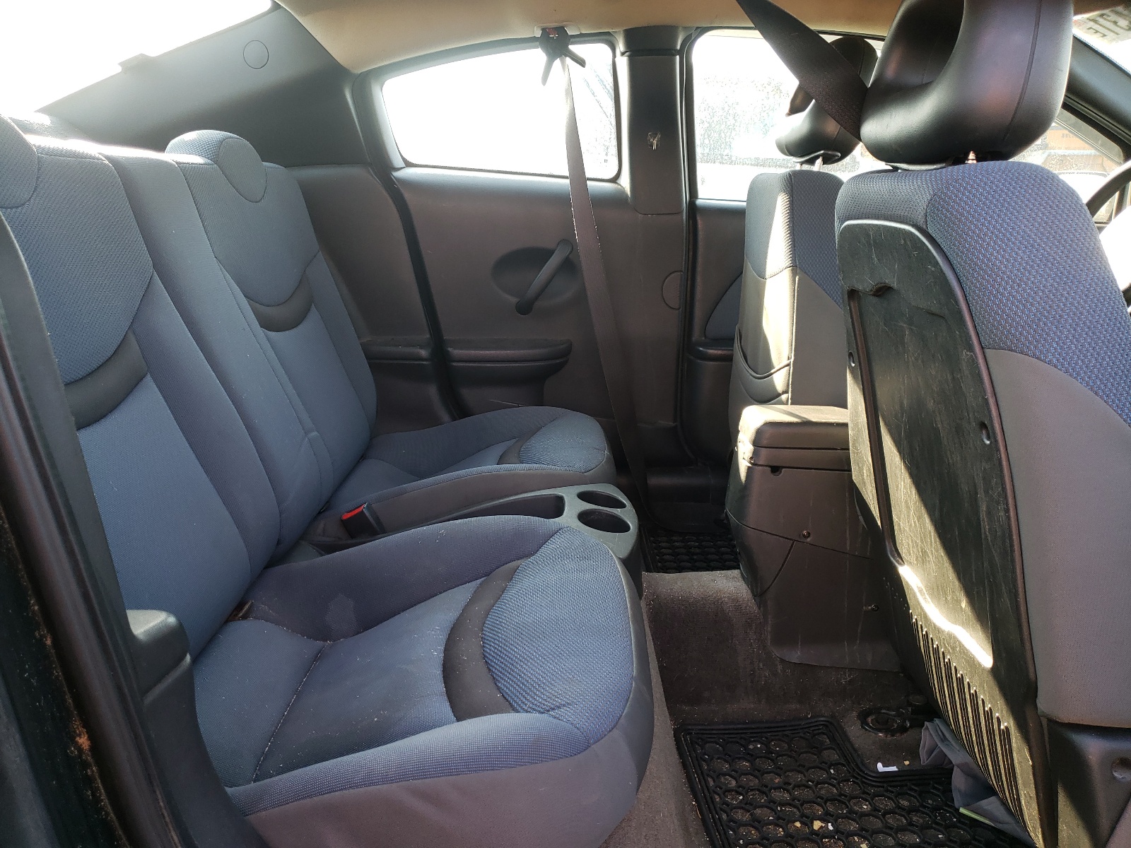 Photo 6 from auction – 2004 SATURN ION LEVEL with VIN 1G8AM12F24Z195126