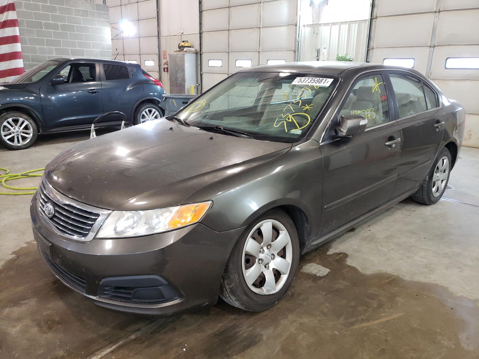 Photo 2 from auction – 2010 KIA OPTIMA LX with VIN KNAGG4A8XA5382643