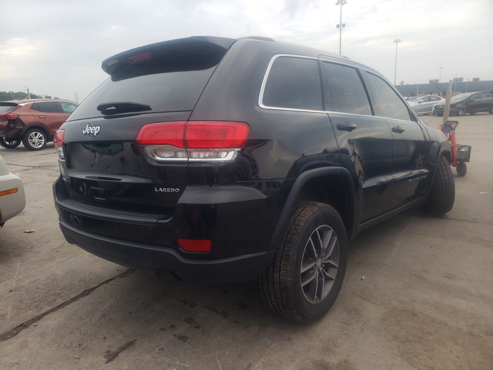 Photo 4 from auction – 2018 JEEP GRAND CHER with VIN 1C4RJFAG8JC444021
