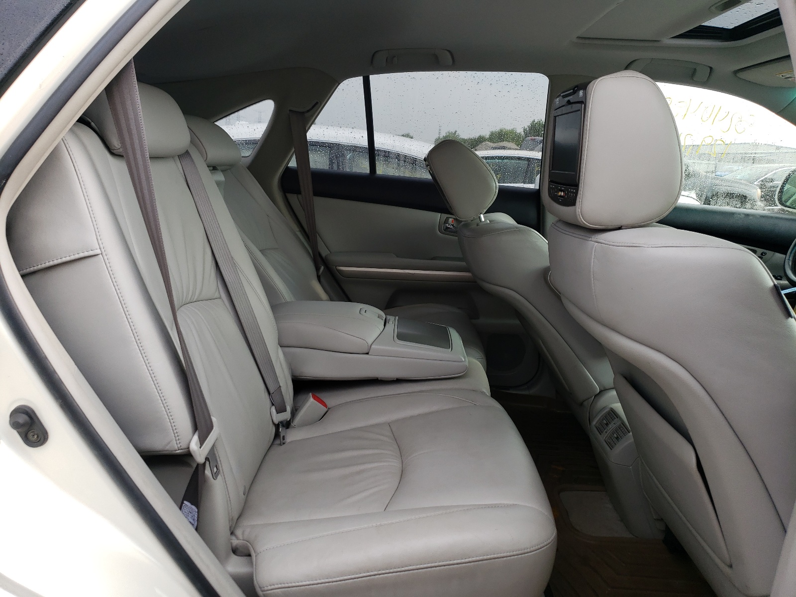Photo 6 from auction – 2006 LEXUS RX 400 with VIN JTJHW31U860038098