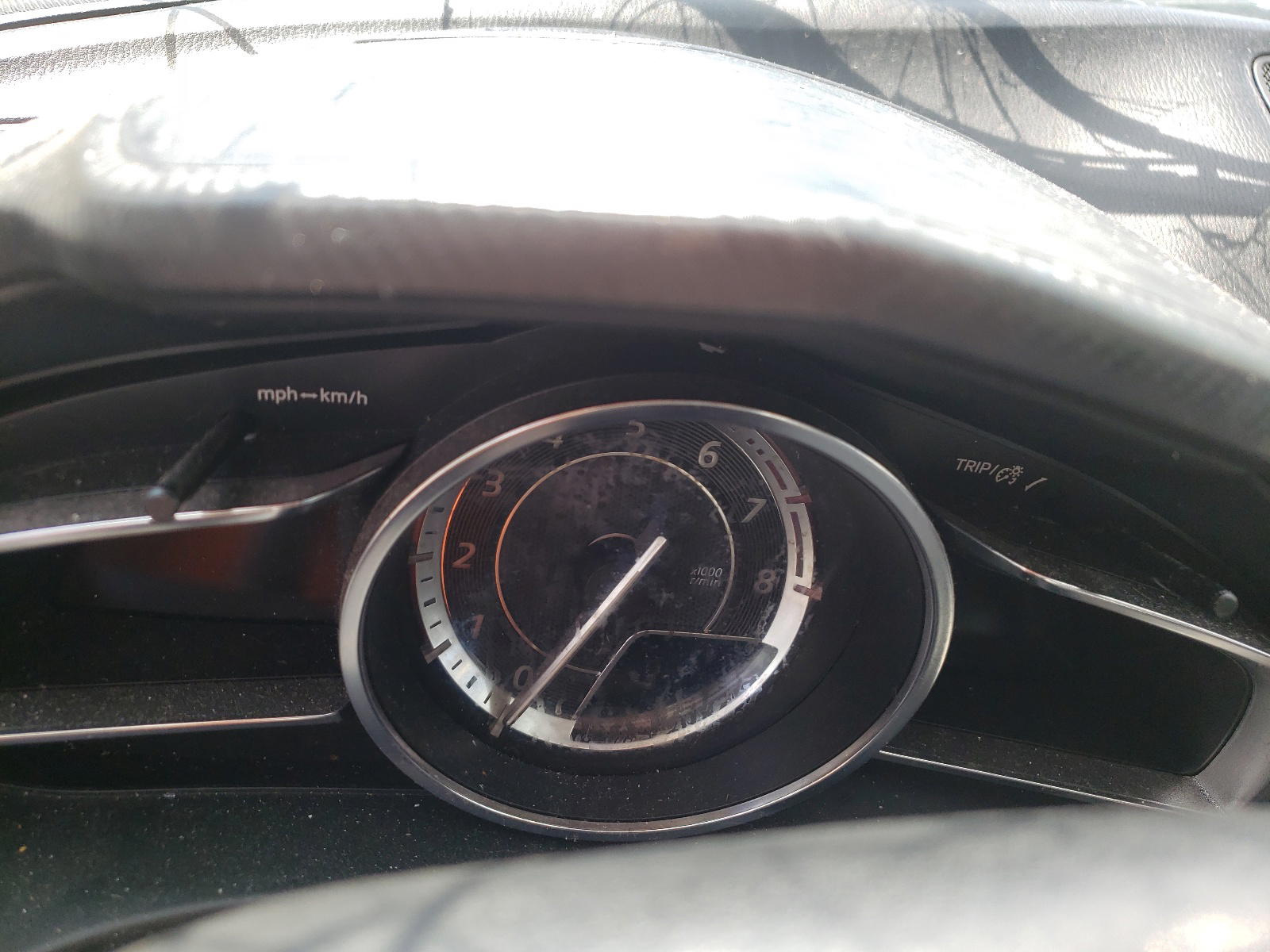Photo 8 from auction – 2014 MAZDA 3 TOURING with VIN JM1BM1V3XE1108312