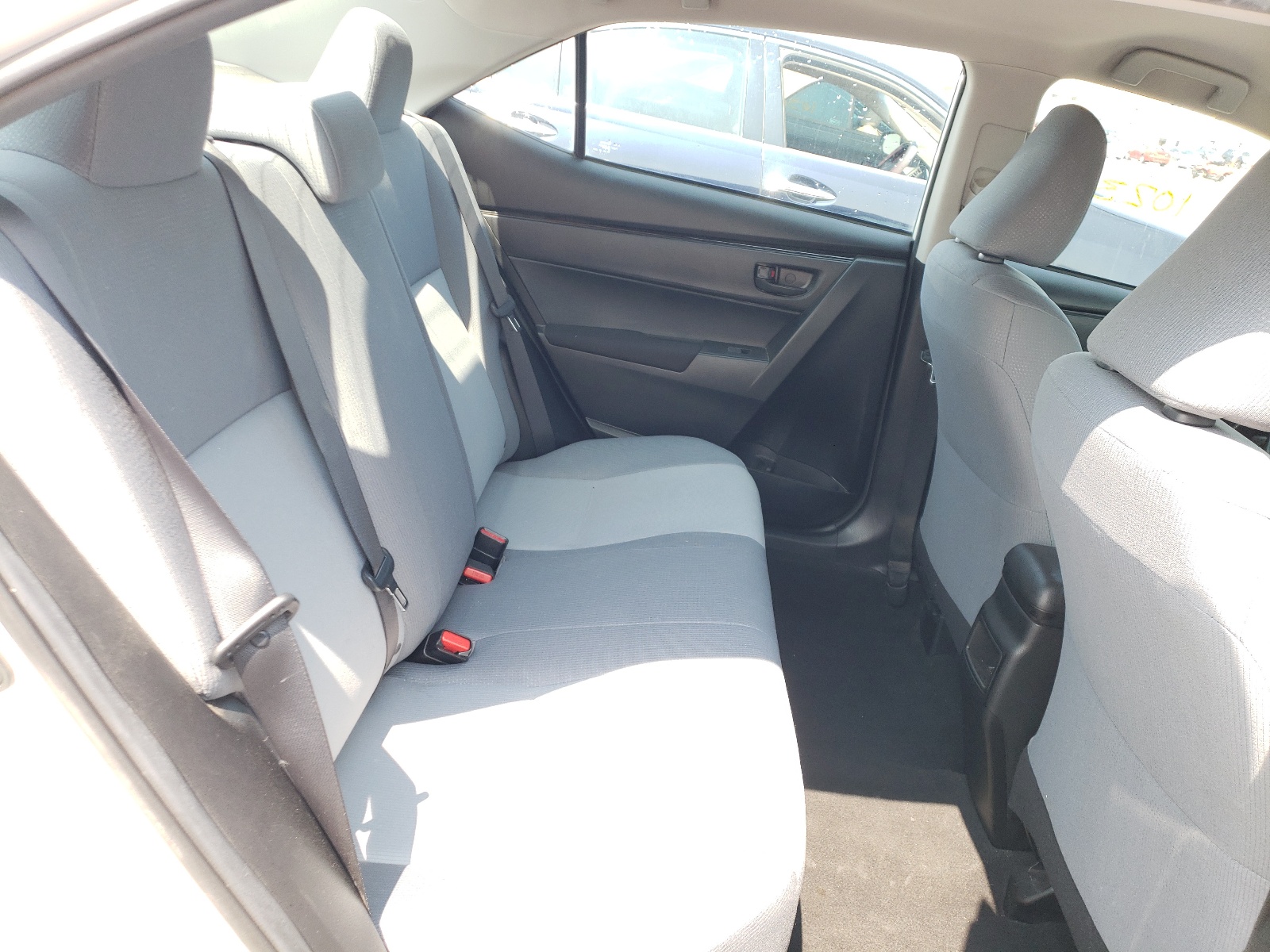 Photo 6 from auction – 2018 TOYOTA COROLLA L with VIN 5YFBURHE6JP780790