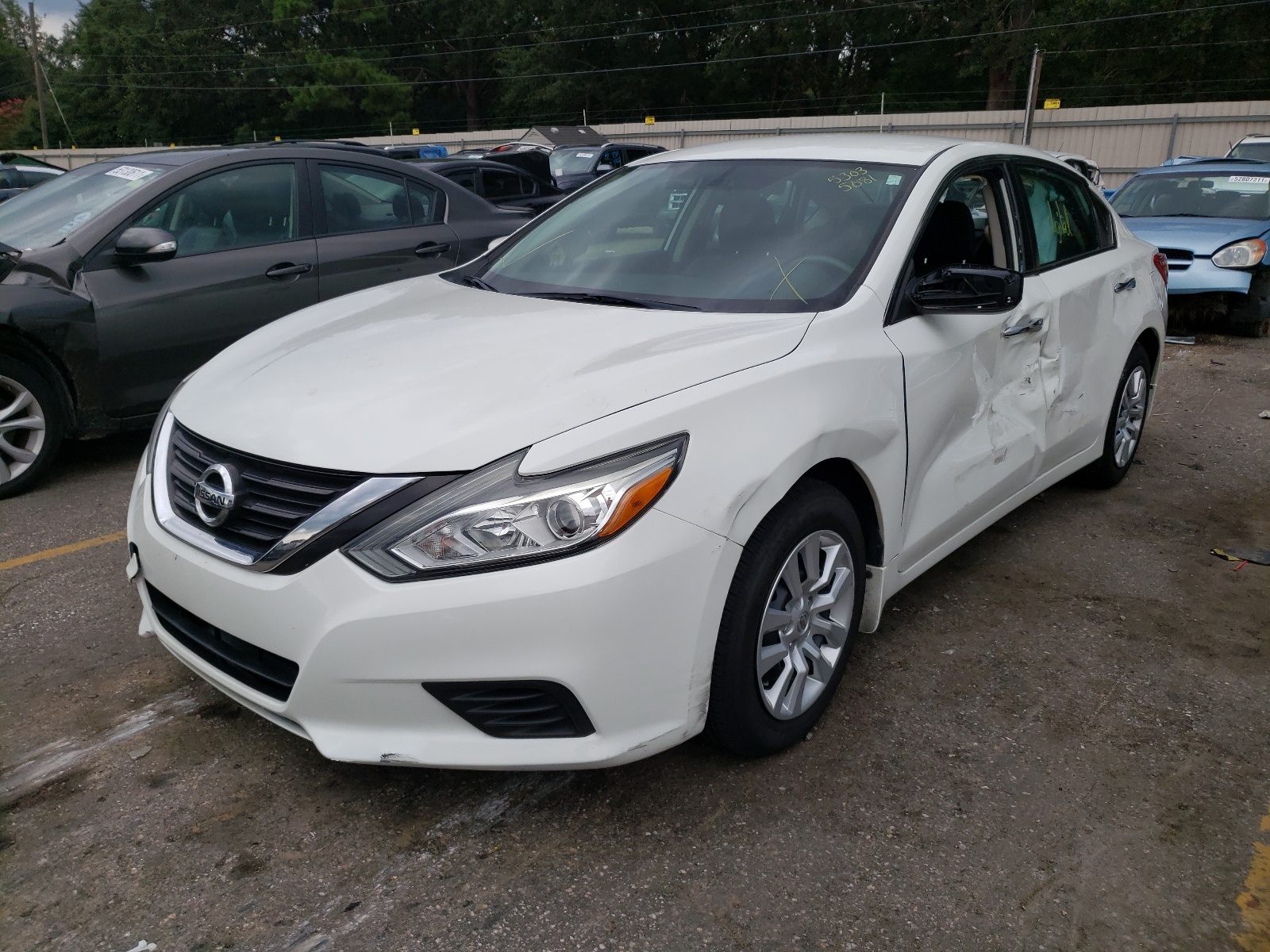 Photo 2 from auction – 2016 NISSAN ALTIMA 2.5 with VIN 1N4AL3AP7GN384077