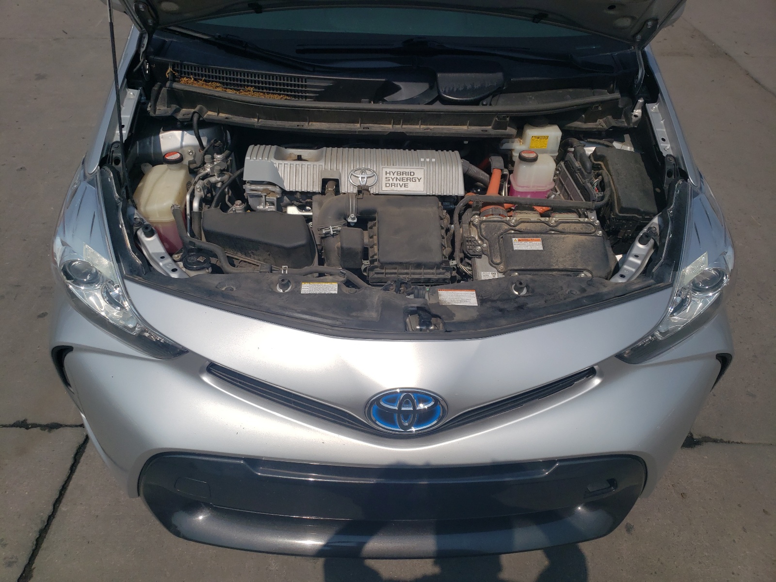 Photo 7 from auction – 2015 TOYOTA PRIUS V with VIN JTDZN3EU9FJ037511